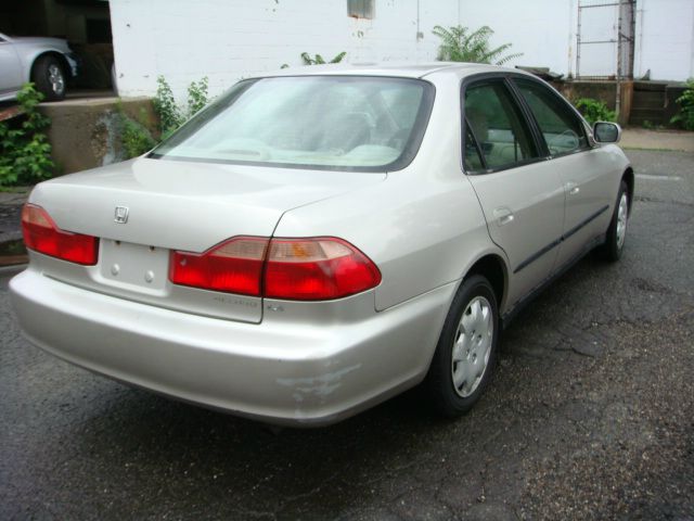 Honda Accord 1999 photo 1