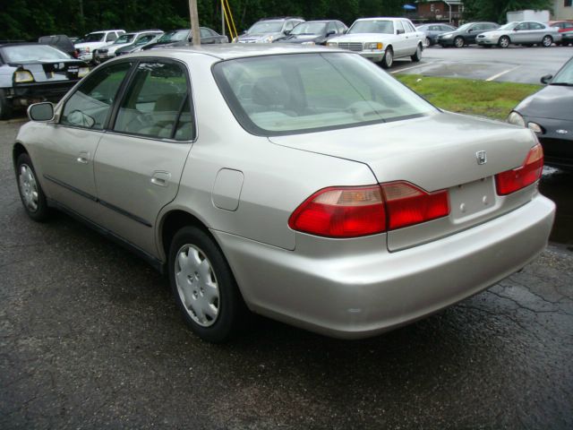 Honda Accord 1999 photo 3
