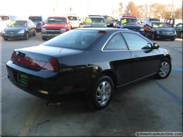 Honda Accord 1999 photo 3
