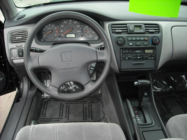 Honda Accord 1999 photo 3