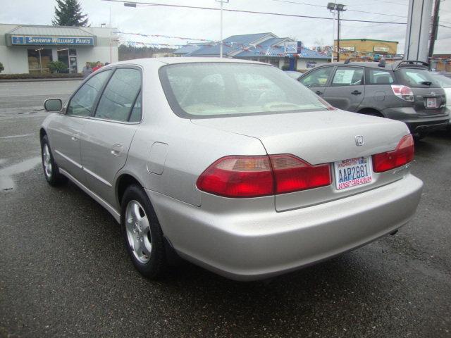 Honda Accord 1999 photo 2