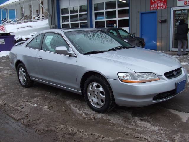 Honda Accord 1999 photo 2