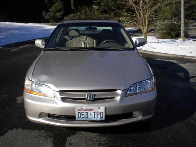 Honda Accord 1999 photo 1