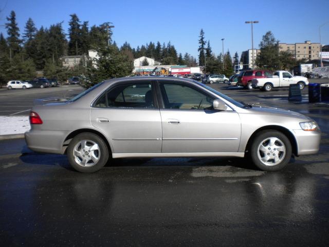 Honda Accord 1999 photo 3