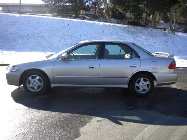 Honda Accord 1999 photo 4