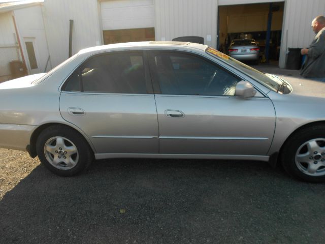 Honda Accord 1999 photo 1