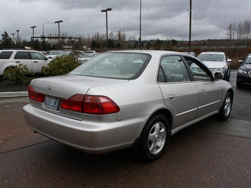 Honda Accord 1999 photo 4