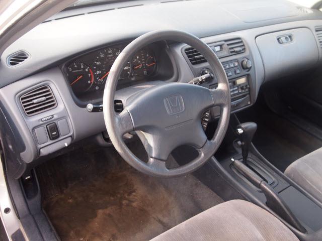 Honda Accord 1999 photo 3