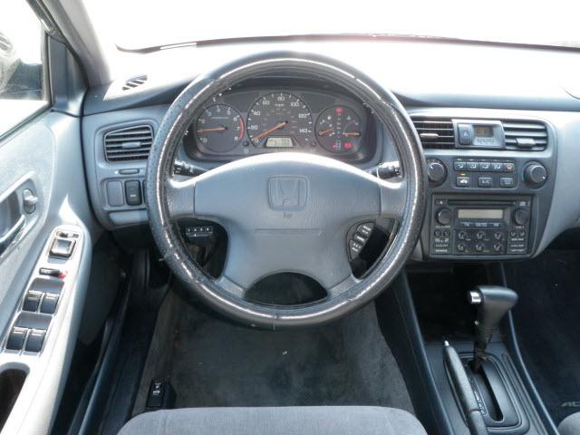 Honda Accord 1999 photo 4