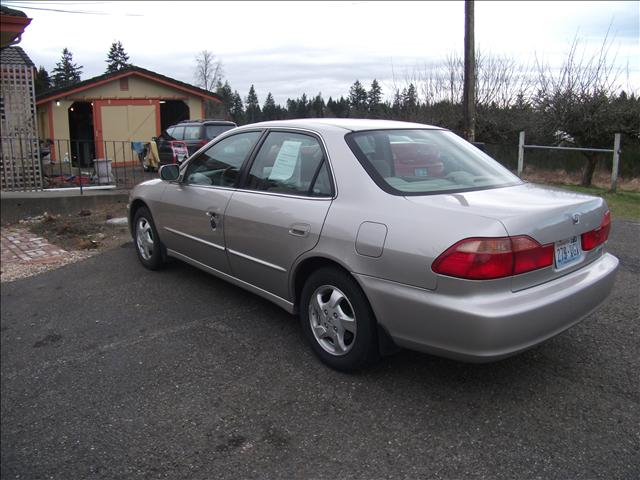 Honda Accord 1999 photo 1