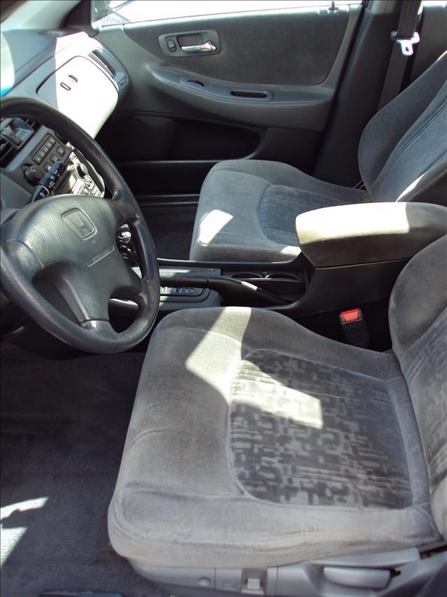 Honda Accord 1999 photo 3