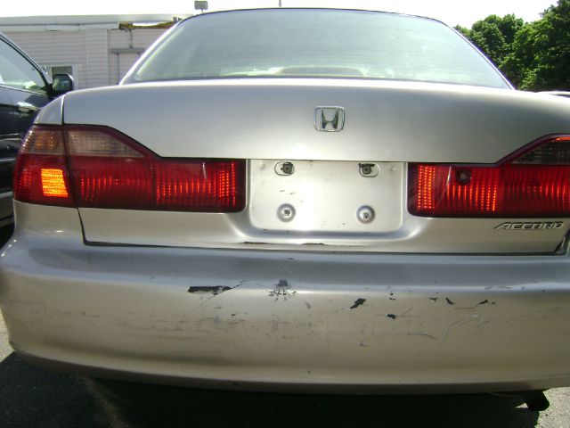 Honda Accord 1999 photo 2