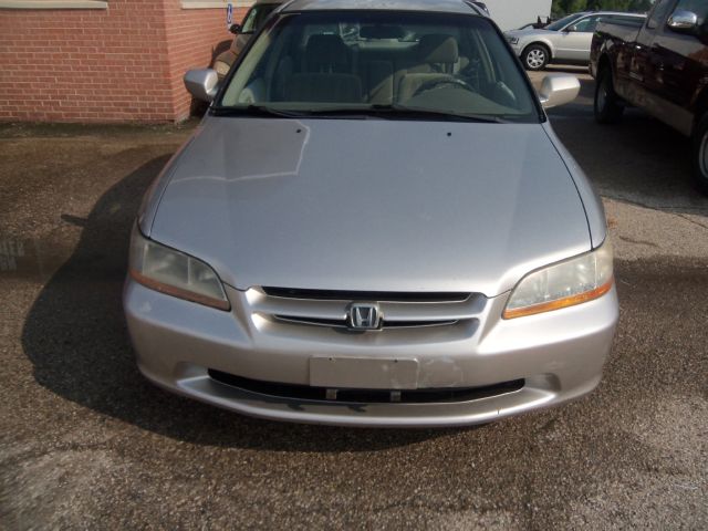 Honda Accord 1999 photo 2