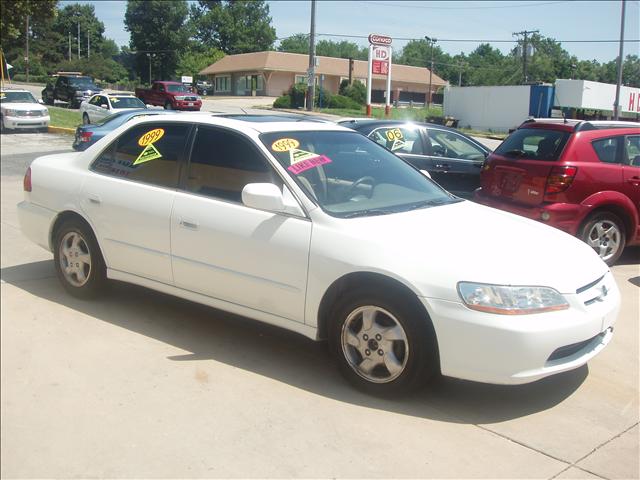 Honda Accord 1999 photo 1
