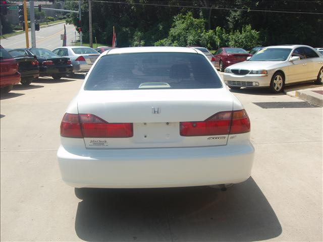 Honda Accord 1999 photo 2