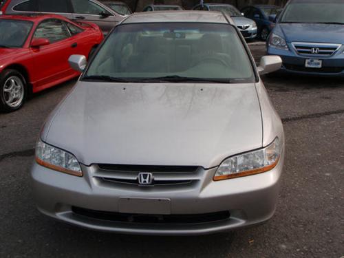 Honda Accord 1999 photo 1
