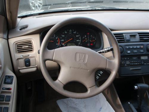 Honda Accord 1999 photo 3