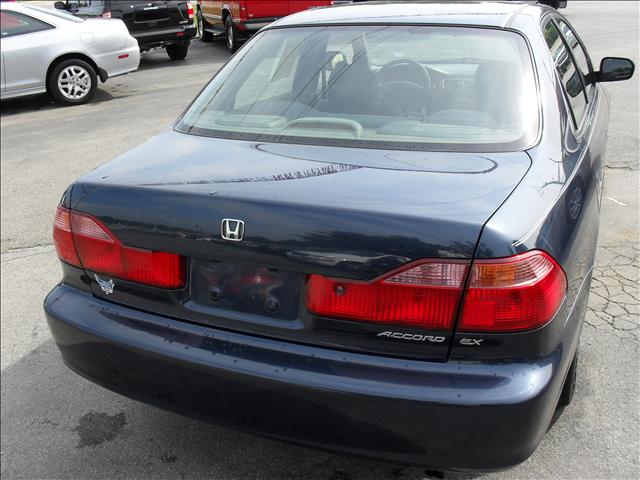 Honda Accord 1999 photo 2