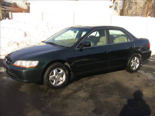 Honda Accord 1999 photo 2