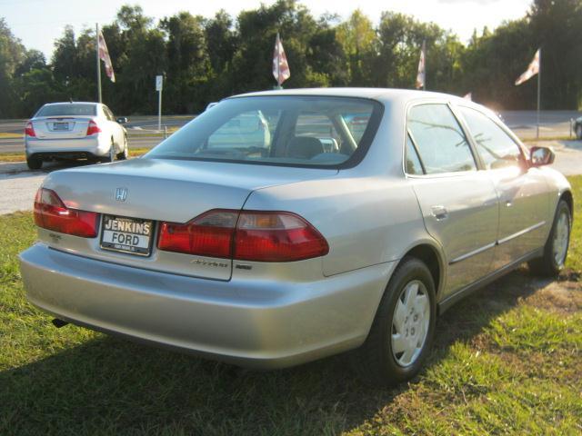 Honda Accord 1999 photo 2
