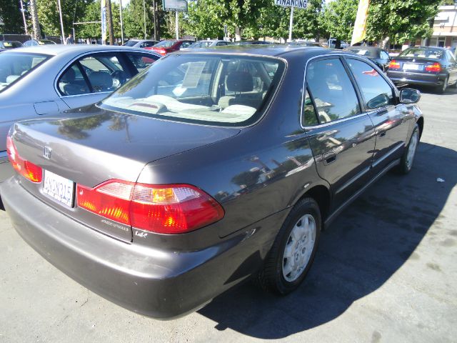 Honda Accord 1999 photo 2