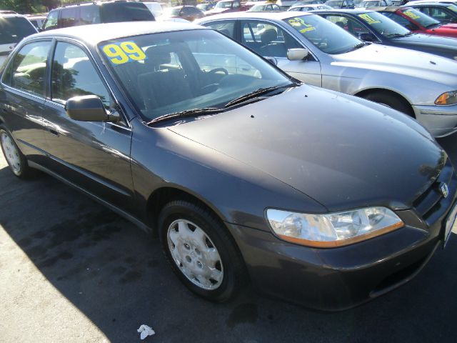 Honda Accord 1999 photo 3