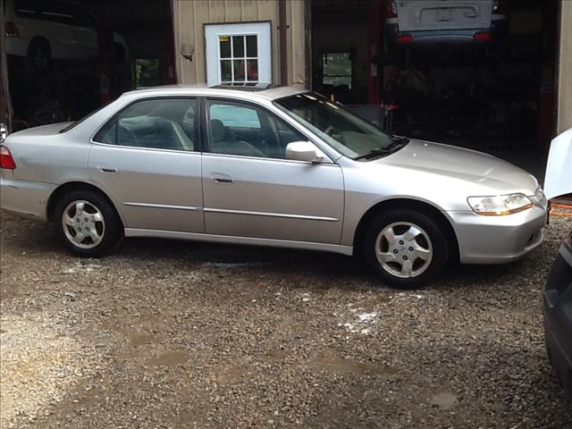 Honda Accord 1999 photo 2