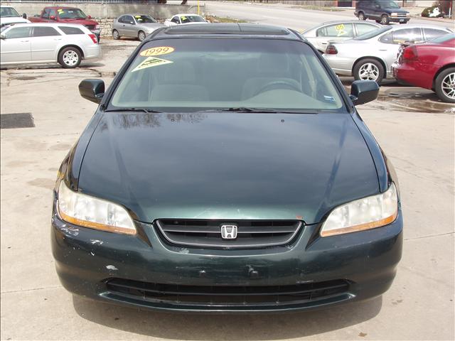 Honda Accord 1999 photo 1