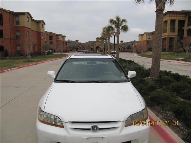 Honda Accord 1999 photo 3