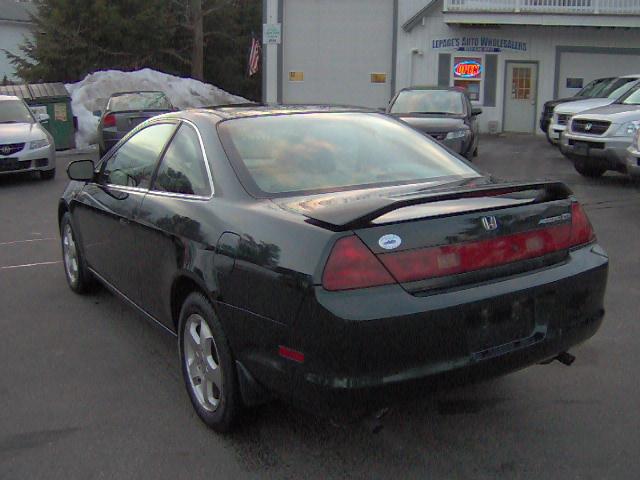 Honda Accord 1999 photo 2