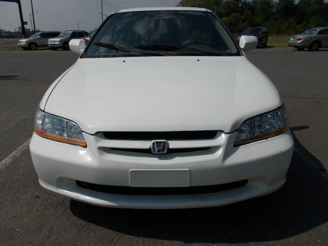 Honda Accord 1999 photo 1