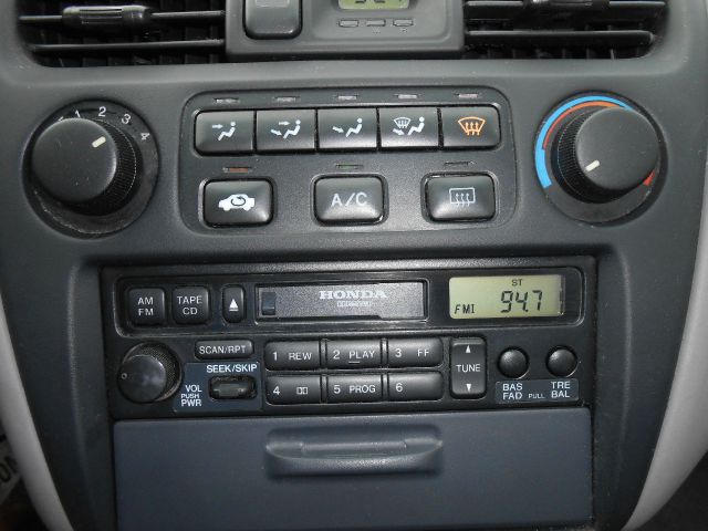 Honda Accord 1999 photo 3