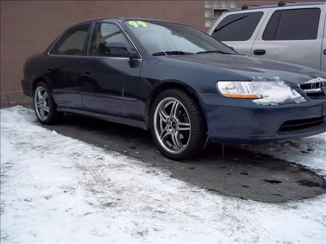 Honda Accord 1999 photo 2