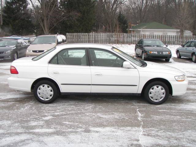 Honda Accord 1999 photo 4