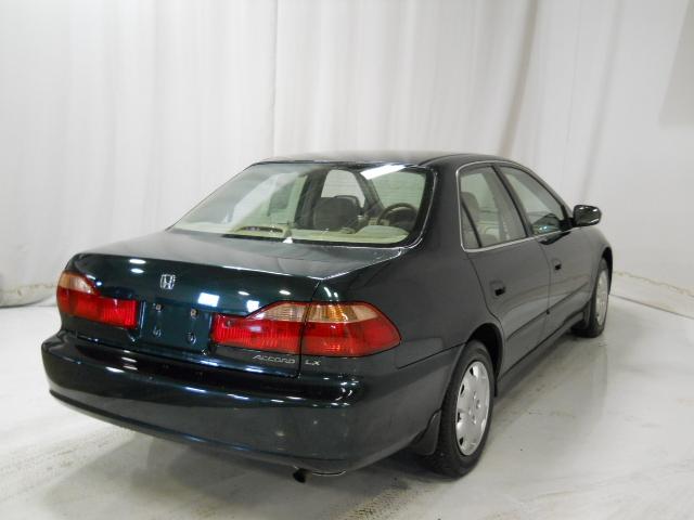 Honda Accord 1999 photo 2
