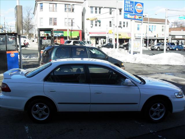Honda Accord 1999 photo 3
