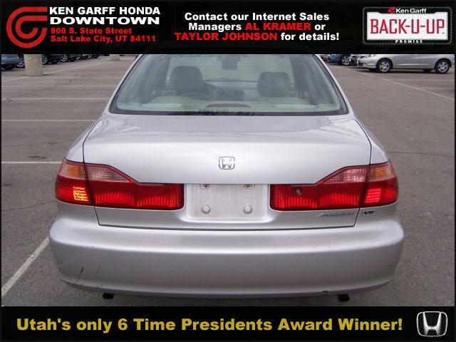 Honda Accord 1999 photo 3