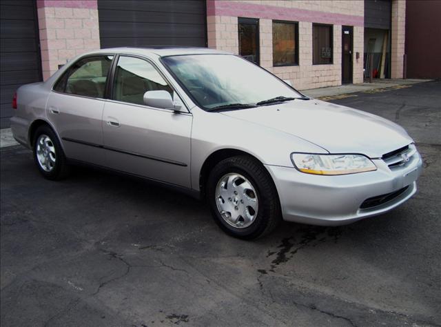 Honda Accord 1999 photo 1
