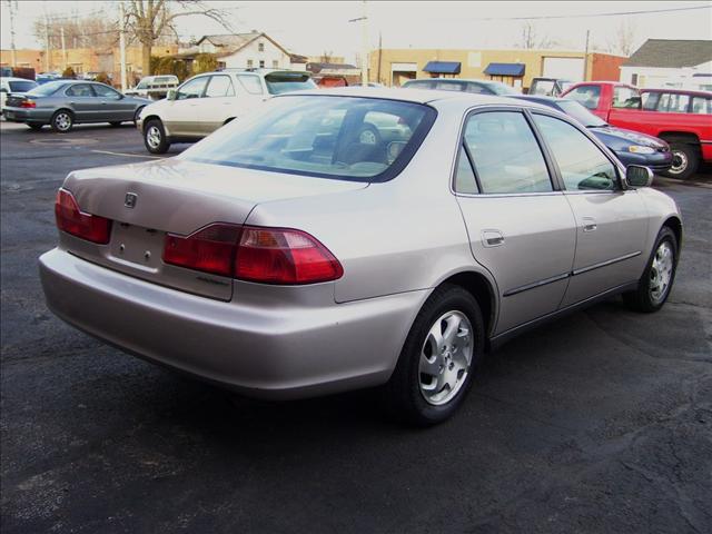 Honda Accord 1999 photo 2