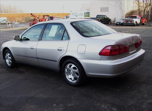 Honda Accord 1999 photo 3