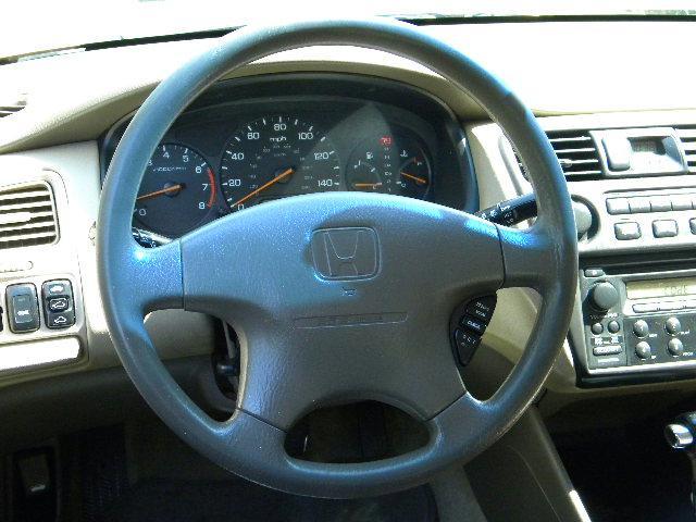 Honda Accord 1999 photo 4
