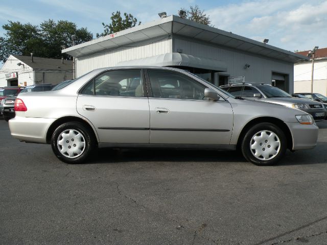 Honda Accord 1999 photo 1