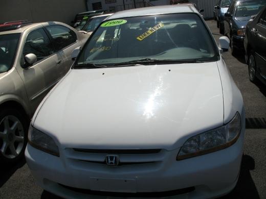 Honda Accord 1999 photo 1