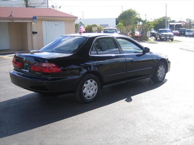 Honda Accord 1999 photo 4