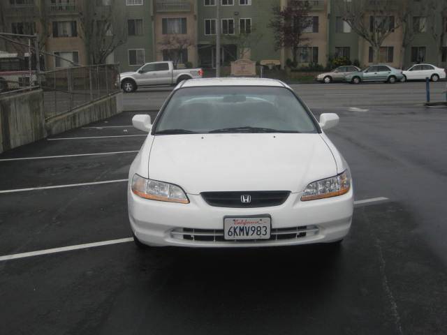 Honda Accord 1999 photo 1