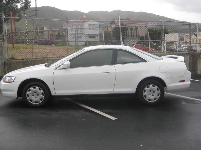 Honda Accord 1999 photo 2