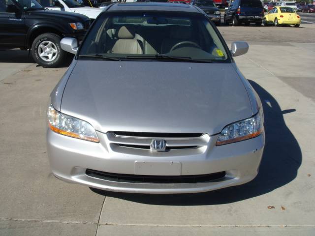 Honda Accord 1999 photo 3