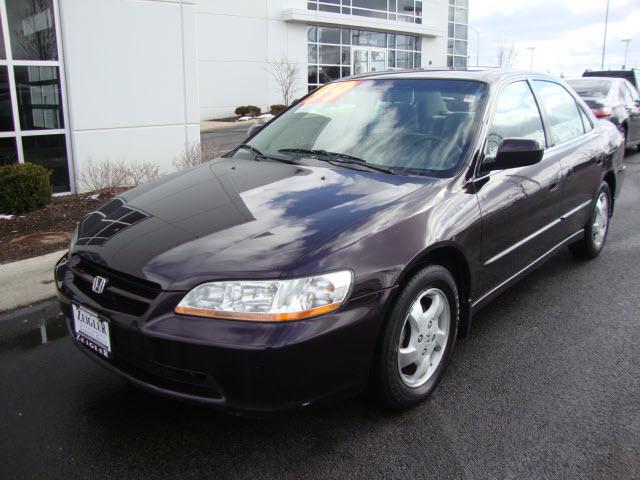 Honda Accord 1999 photo 1