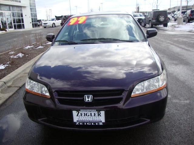 Honda Accord 1999 photo 2