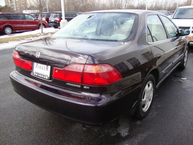 Honda Accord 1999 photo 4